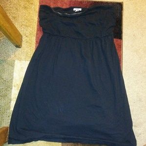 Sleeveless black dress